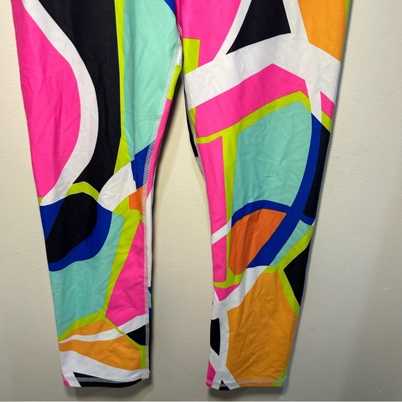 Fabletics WINN Colorful Popsicle Print Mid Rise Capri Size XXS - Picture 3 of 10